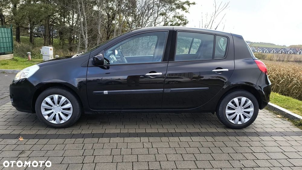 Renault Clio 1.2 16V Alize - 2