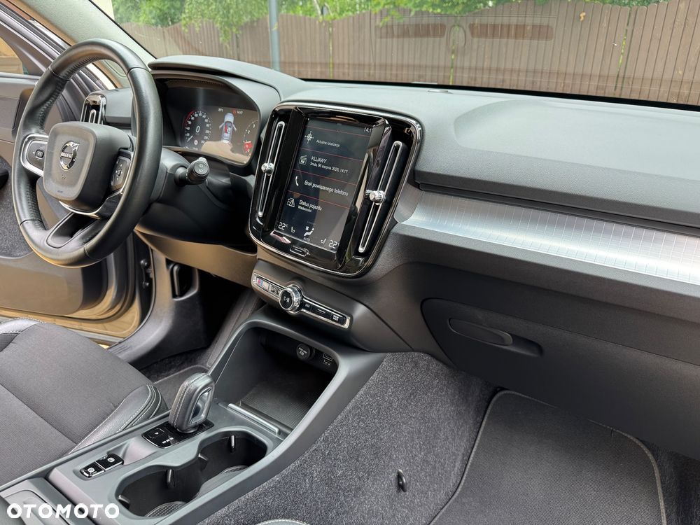 Volvo XC 40 T4 Geartronic Momentum - 24