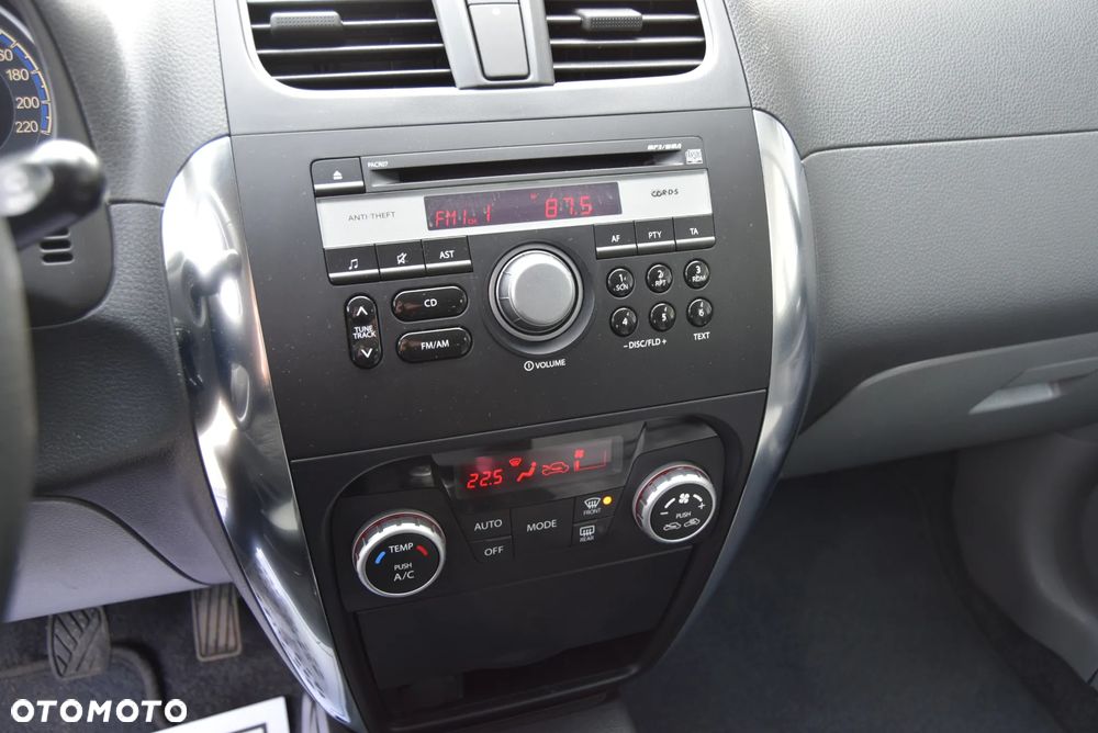 Suzuki SX4 2.0 DDiS Premium 4WD - 21