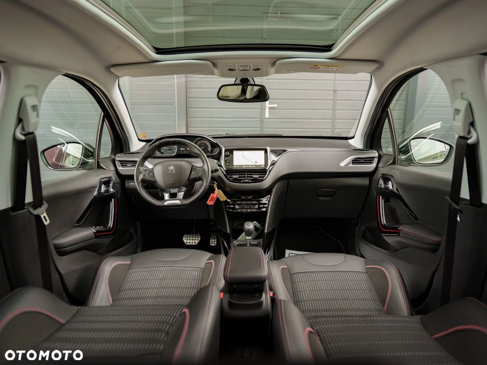 Peugeot 2008 BlueHDi 120 EAT6 Black Edition - 16