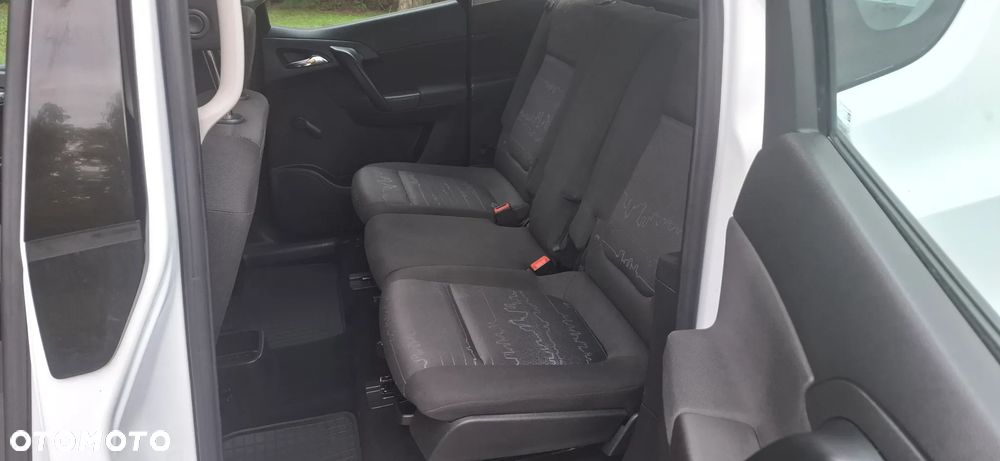Opel Meriva - 12