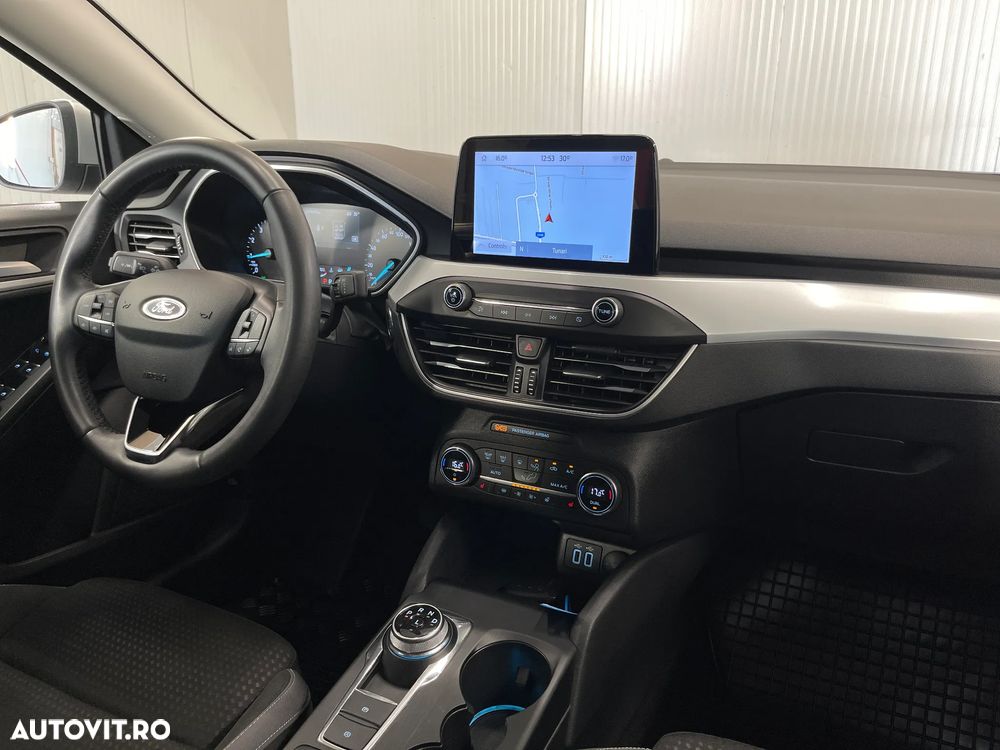 Ford Focus 1.0 EcoBoost Trend Edition - 9