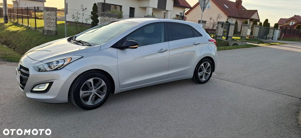 Hyundai i30 ver-1-6-crdi-passion - 2