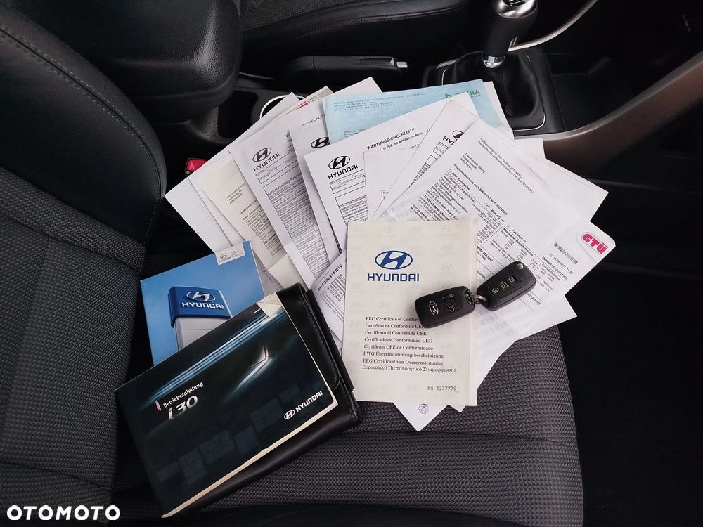 Hyundai i30 1.4 Premium - 17