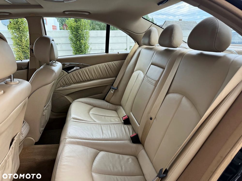 Mercedes-Benz Klasa E 220 CDI Automatik Avantgarde BusinessEDITION - 30
