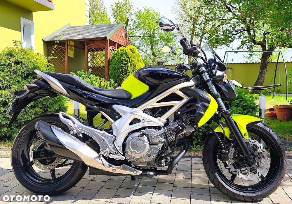 Suzuki Gladius - 14
