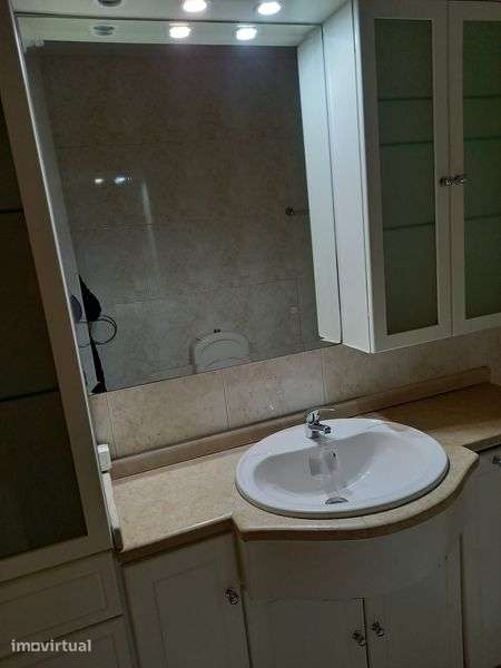 Apartamento T1 Arrendar - Grande imagem: 4/12