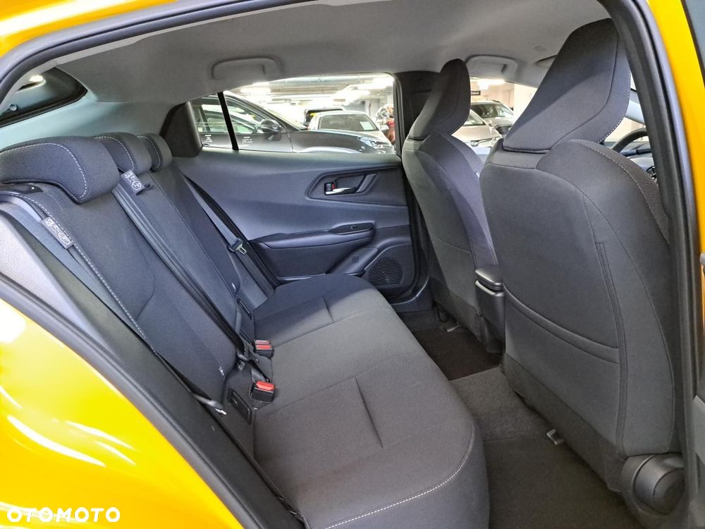 Toyota Prius Plug-in 2.0 Hybrid Comfort - 11