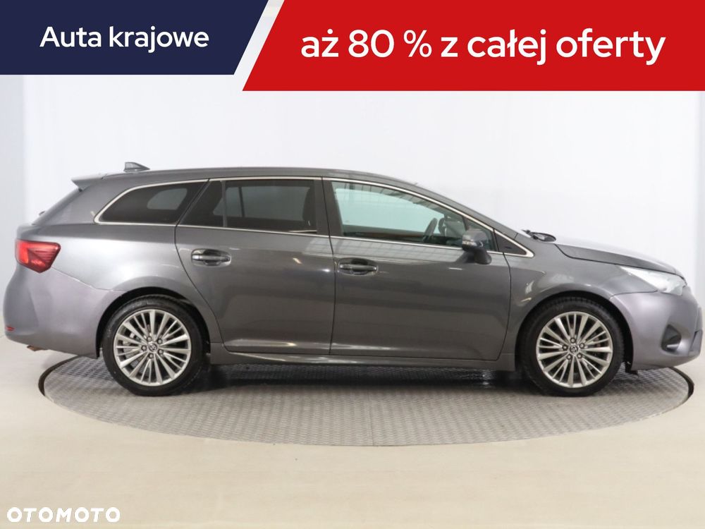 Toyota Avensis - 8