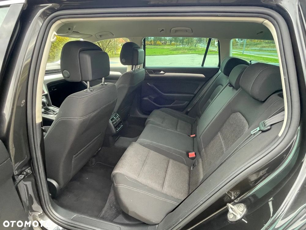 Volkswagen Passat 2.0 TDI DSG (BlueMotion Technology) Comfortline - 19