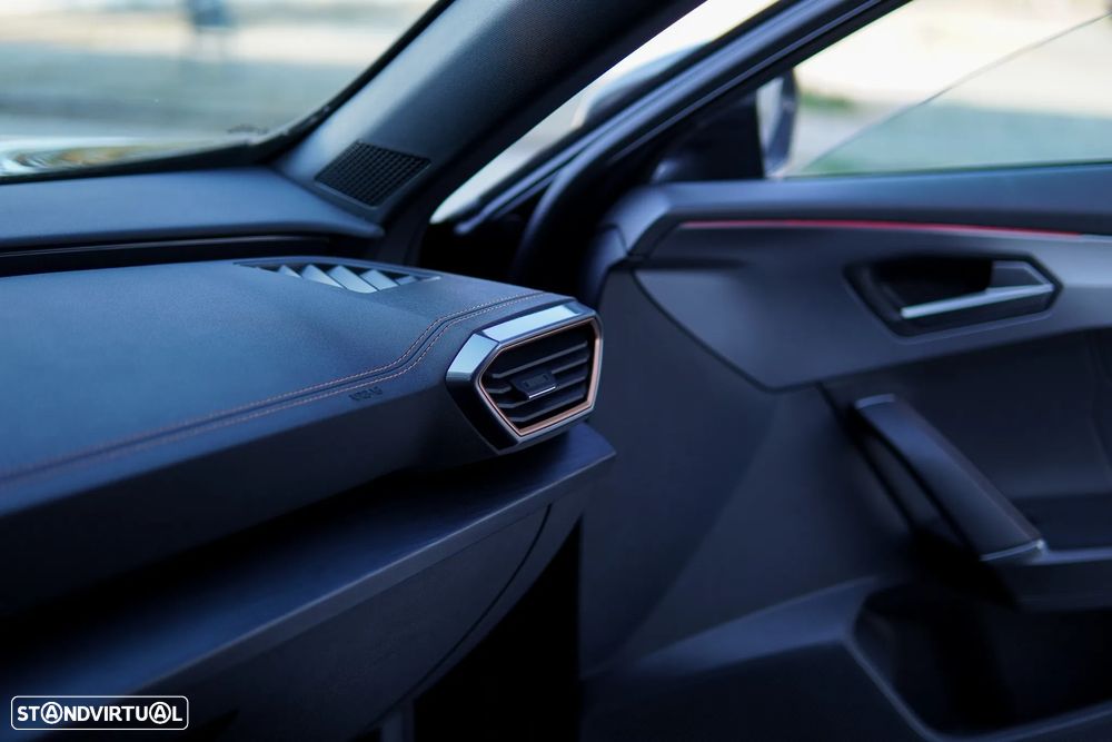 Cupra Formentor 1.4 e-Hybrid Plus DSG - 30