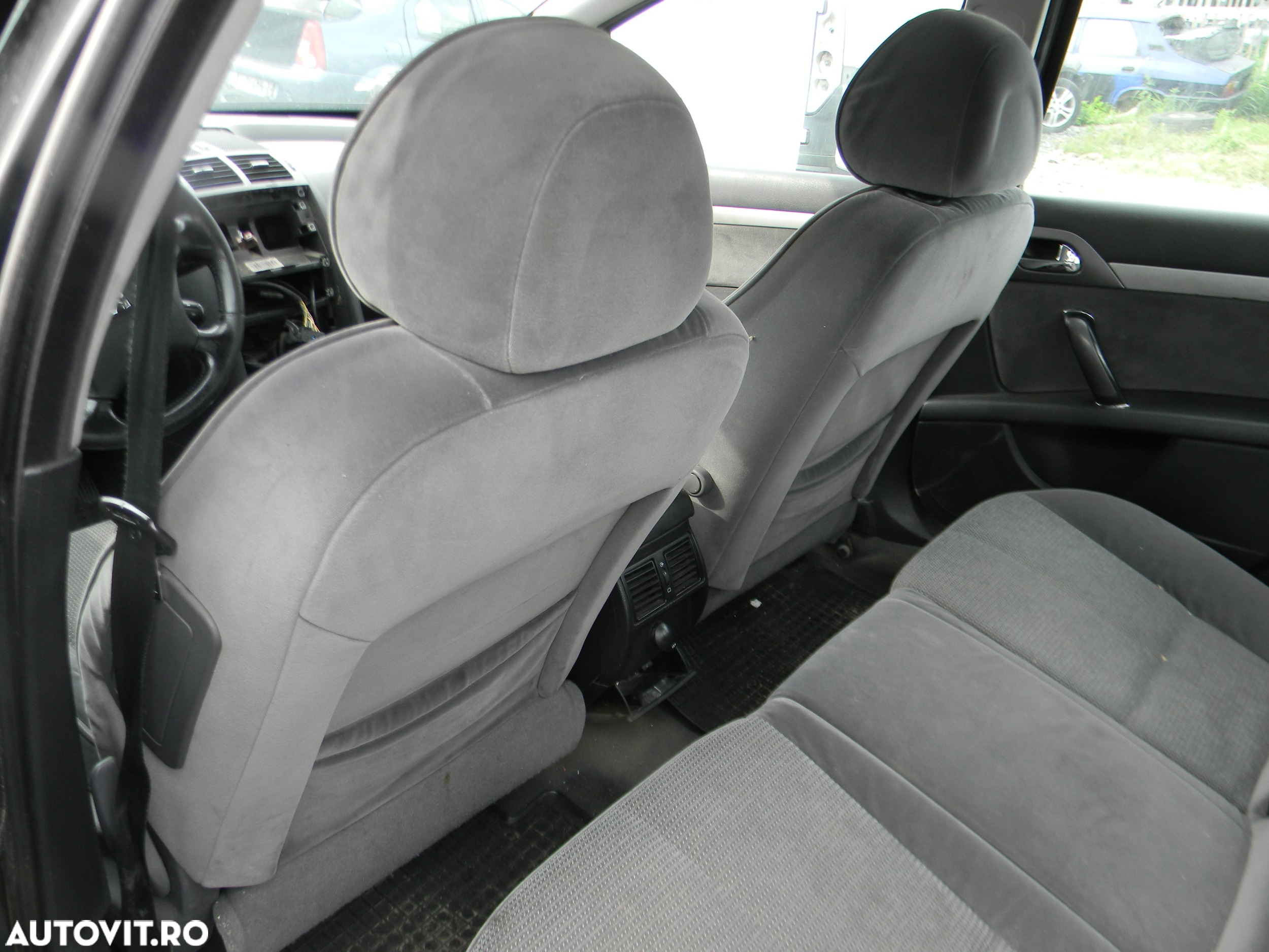 Dezmembrari  Peugeot 407  2004  > 0000 1.8 Benzina - 19