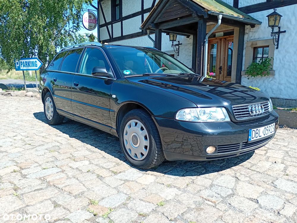 Audi A4 Avant - 32