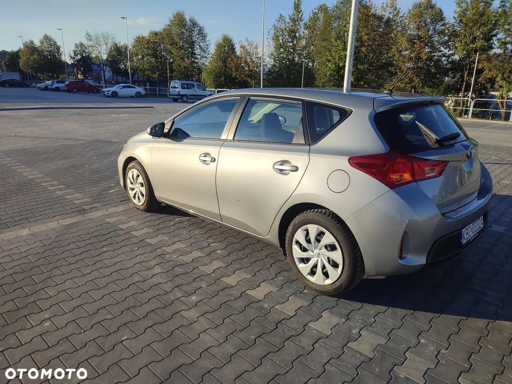 Toyota Auris 1.33 VVT-i Active - 2