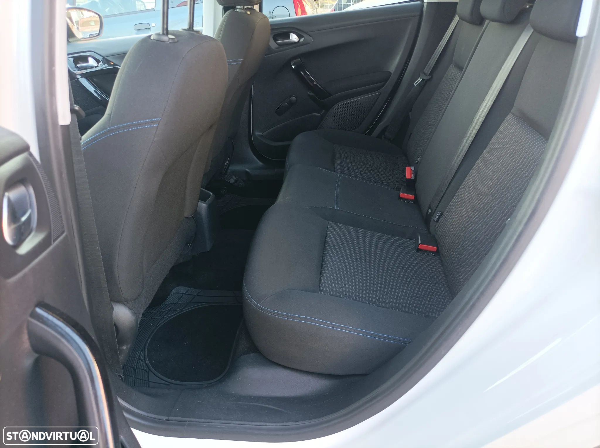 Peugeot 208 1.2 PureTech Style - 30