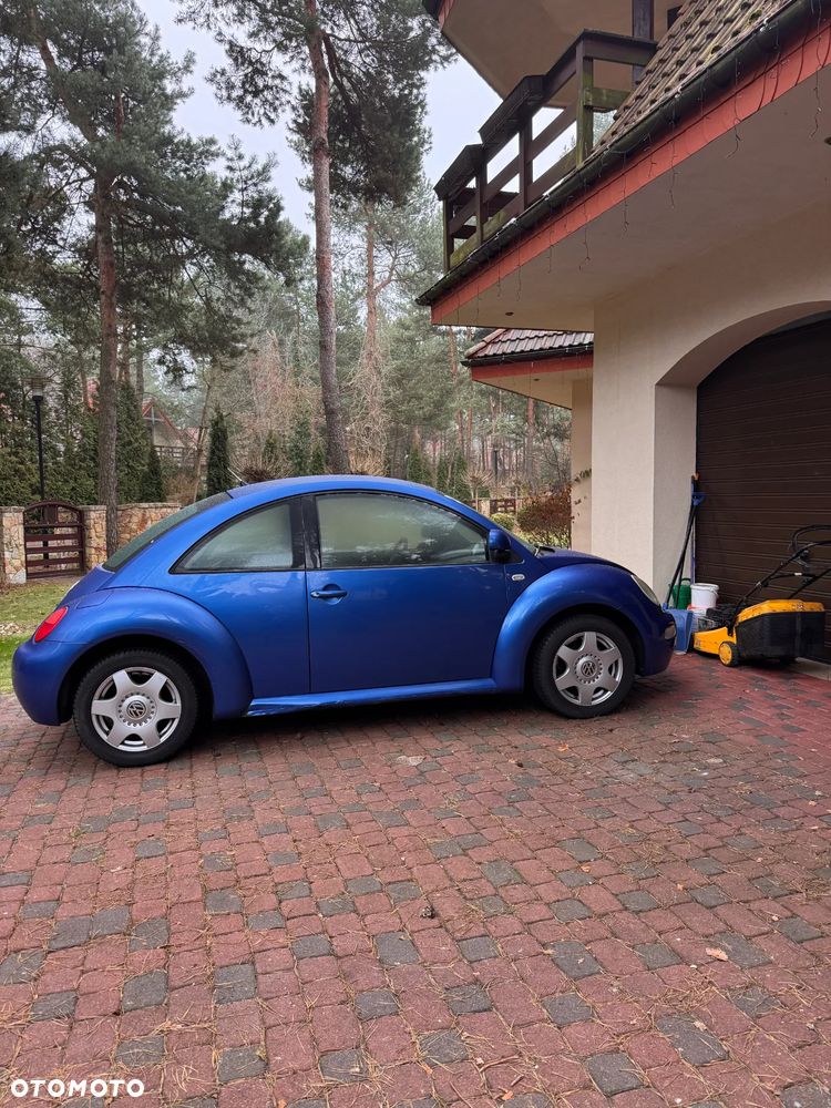 Volkswagen New Beetle - 4