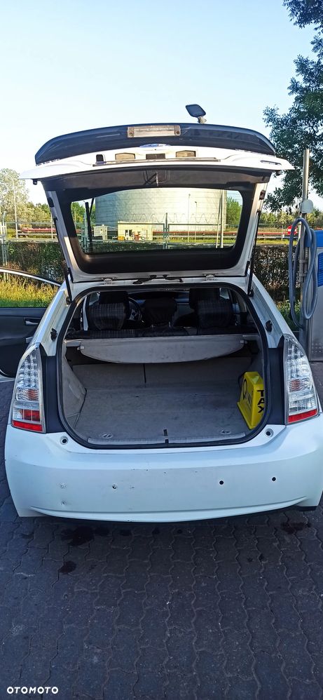 Toyota Prius 1.8 HSD Luna - 2