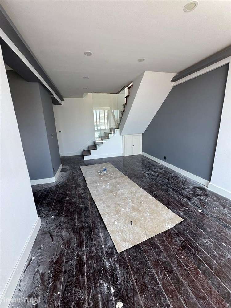 Apartamento T4 Arrendamento em Mina de Água,Amadora - Grande imagem: 2/23