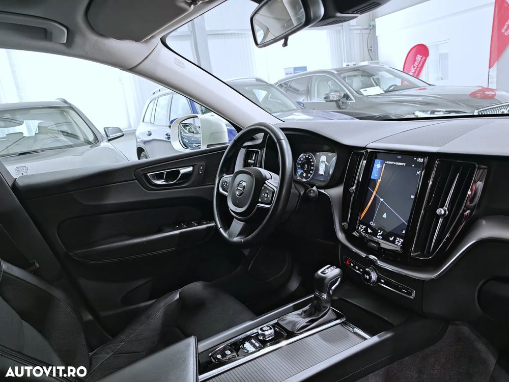 Volvo XC 60 D4 AWD Momentum - 9