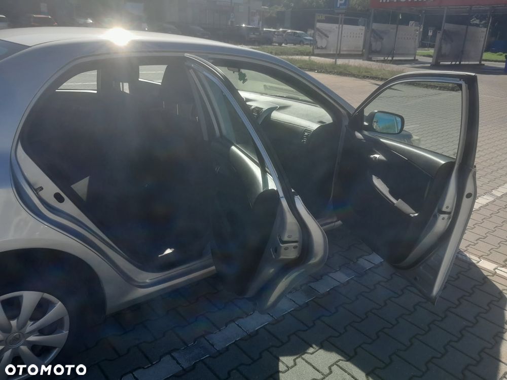 Toyota Corolla 1.6 Terra - 14