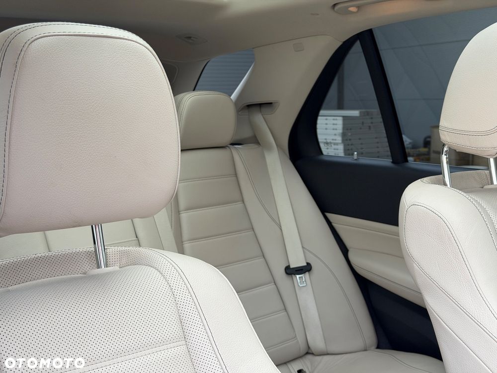 Mercedes-Benz GLE 300 d 4-Matic - 19