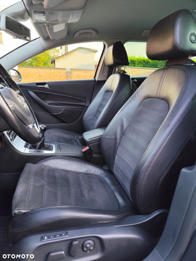 Volkswagen Passat 2.0 TDI DPF 4Mot Highline - 10