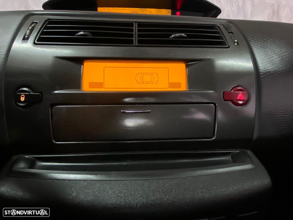 Citroën C4 1.4 16V VTR Pack - 16