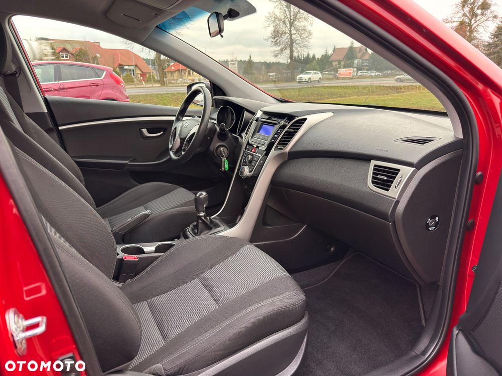 Hyundai i30 1.4 Passion - 16