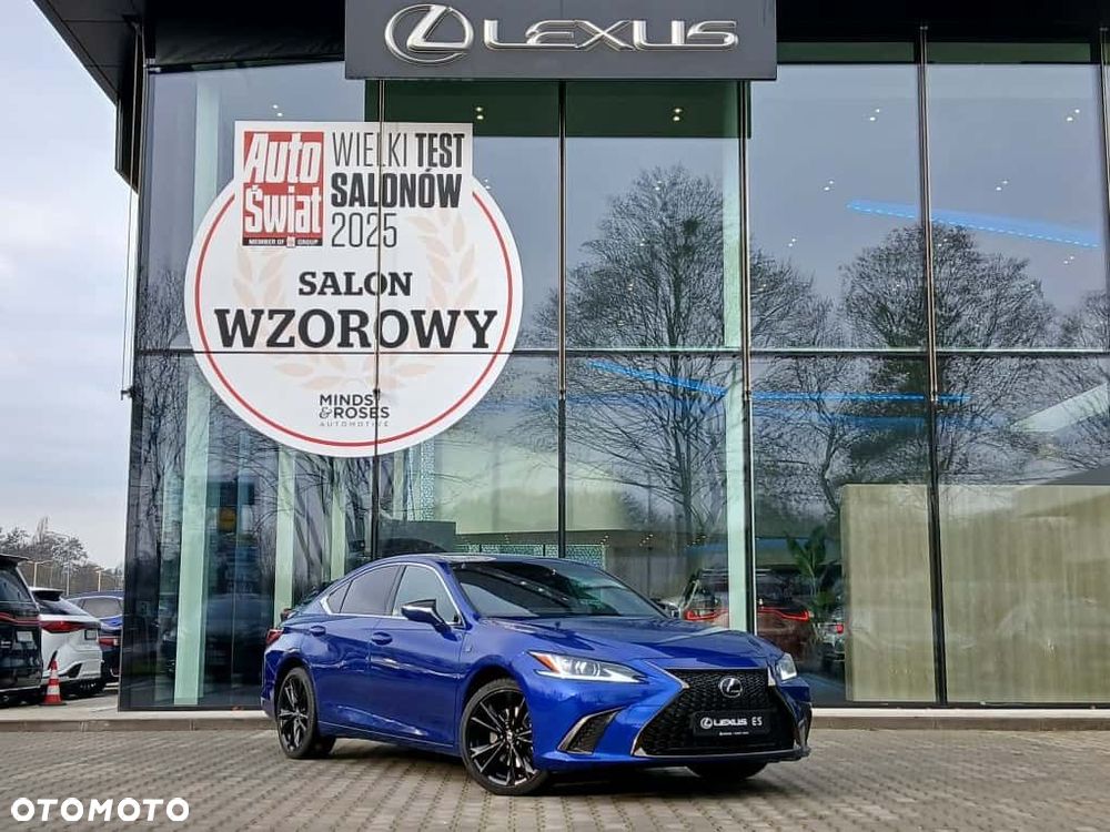 Lexus ES 300h F Sport Design - 1