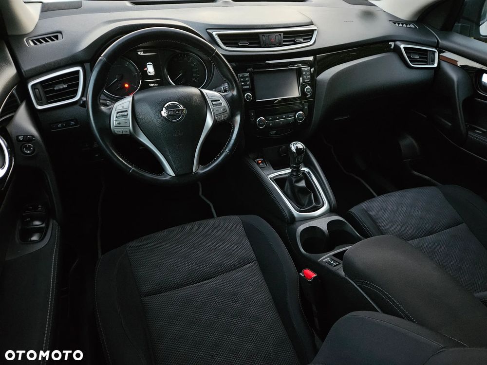 Nissan Qashqai 1.6 DCi N-Connecta - 25