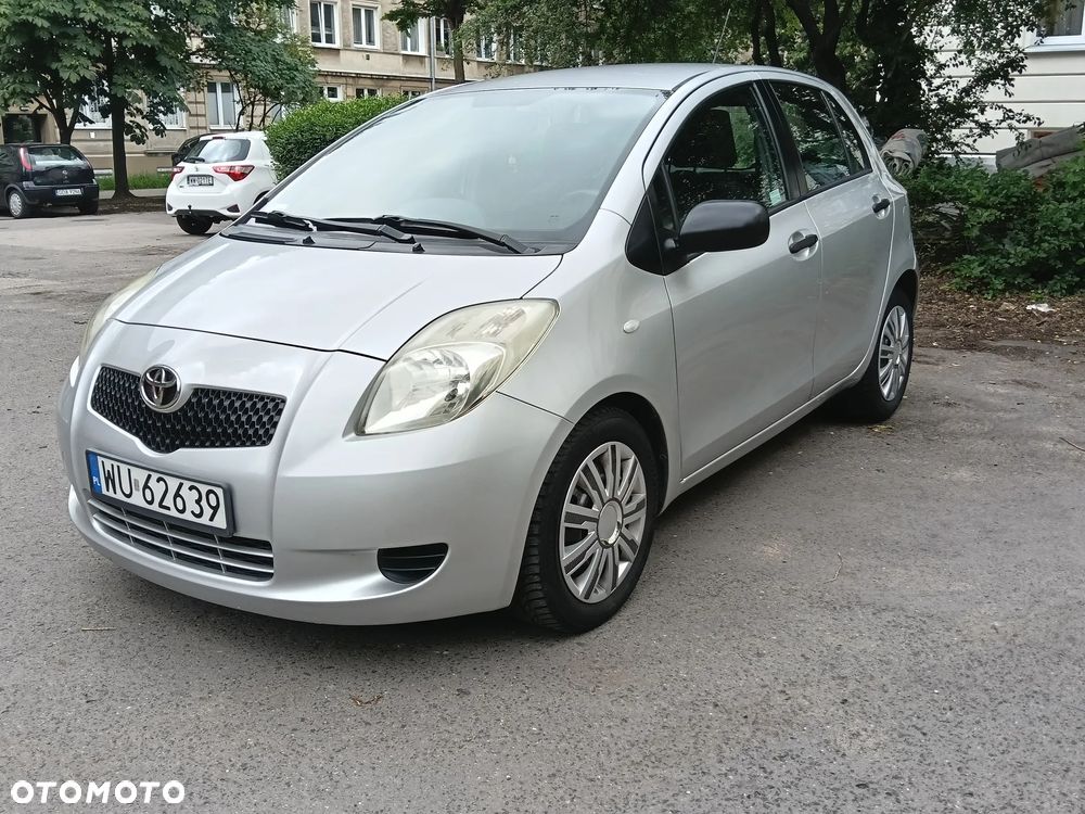 Toyota Yaris 1.3 Luna A/C - 1