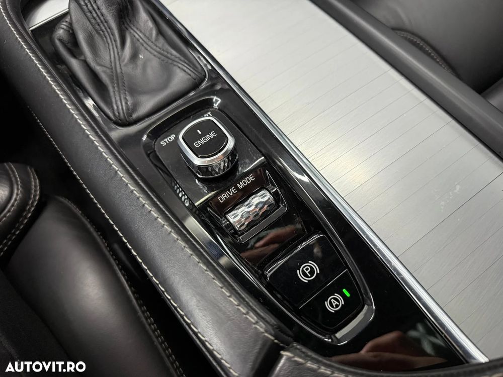 Volvo XC 90 D5 AWD Inscription - 16