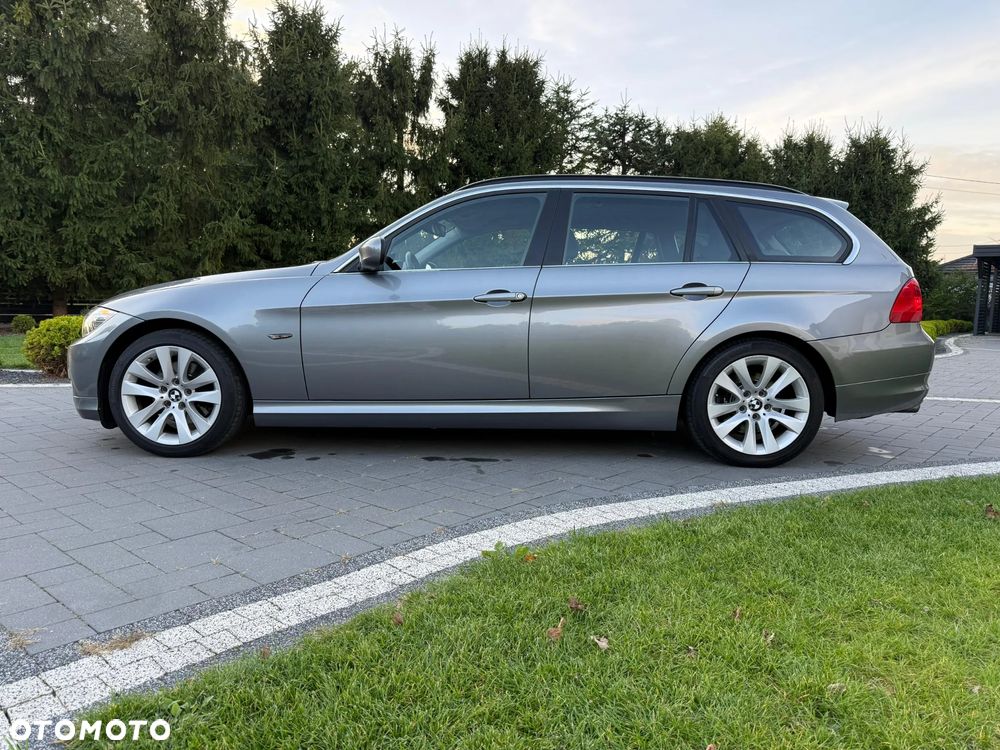 BMW Seria 3 320i - 16
