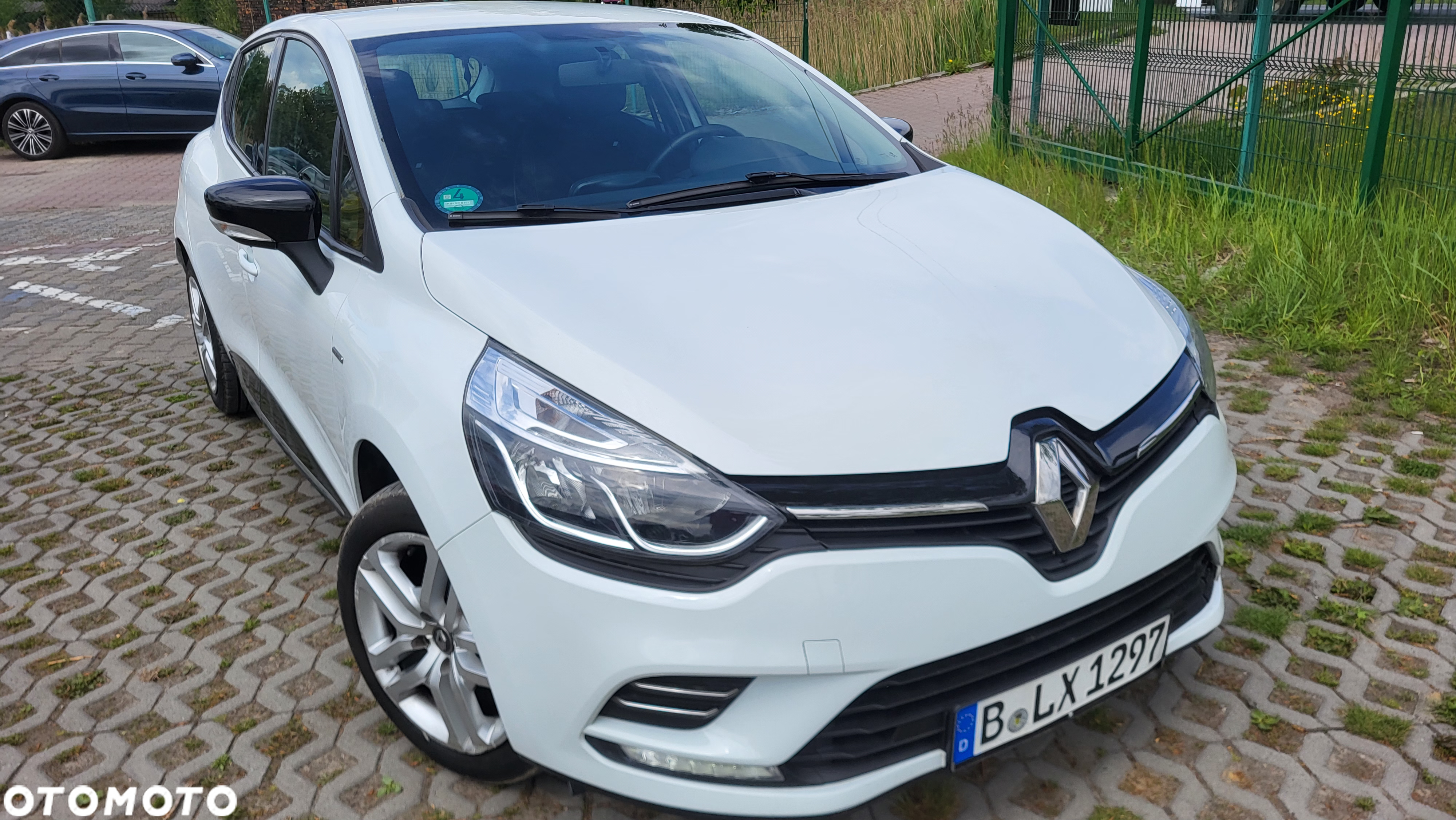 Renault Clio 1.2 16V 75 Limited - 21