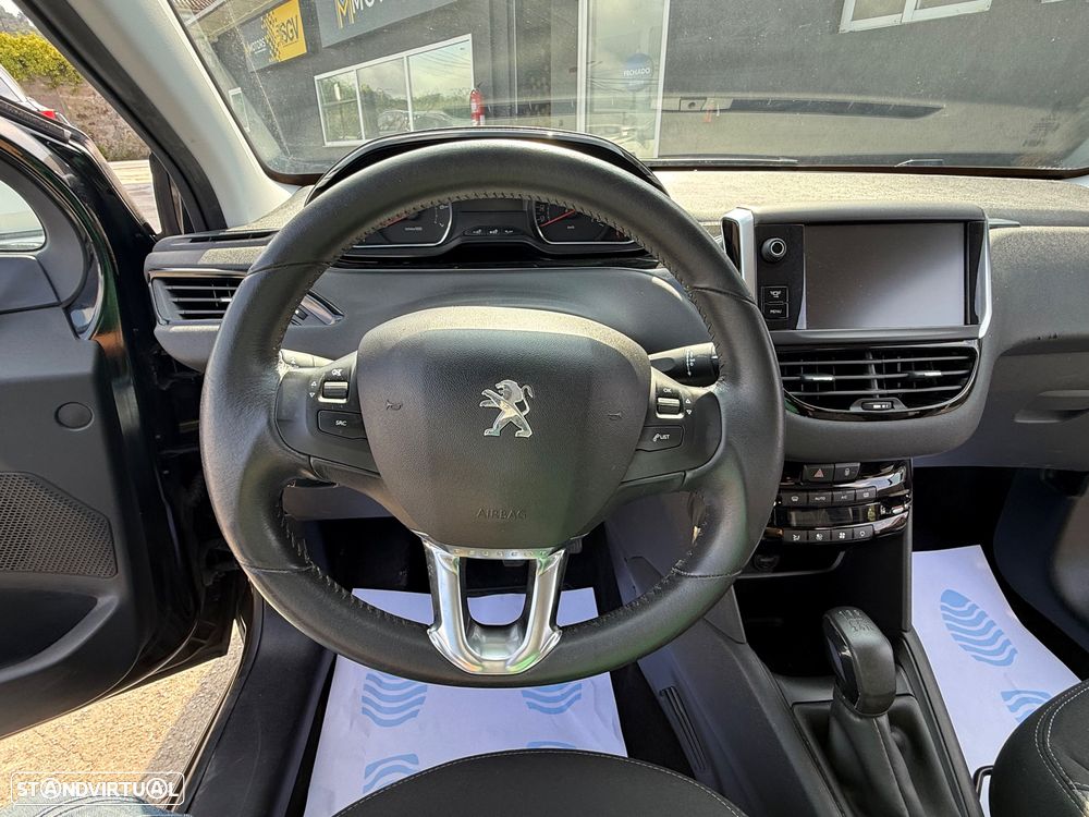 Peugeot 208 1.2 PureTech Style - 48