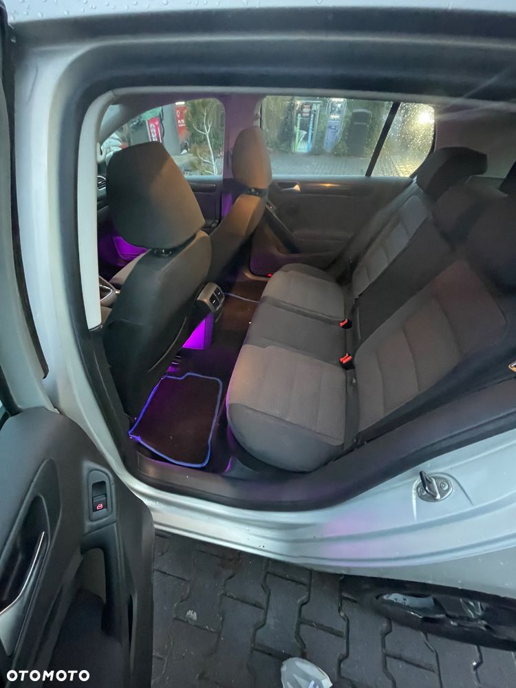 Volkswagen Golf VI 1.6 Comfortline - 23