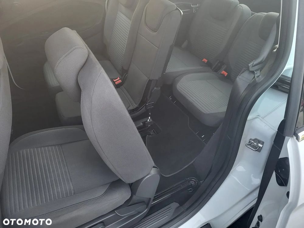 Ford C-MAX - 11