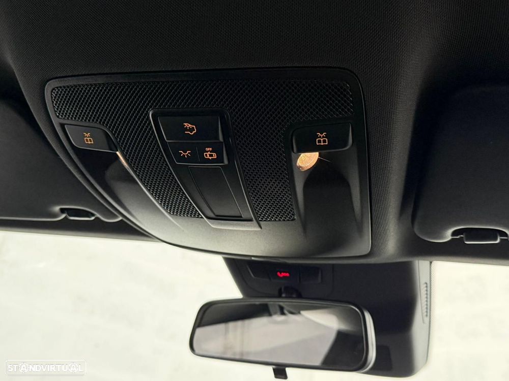 Mercedes-Benz CLA 200 - 31