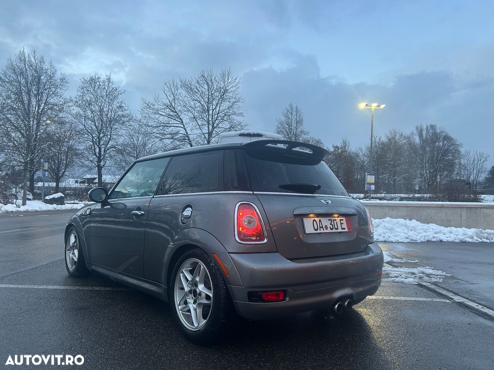Mini Cooper S Coupe - 2
