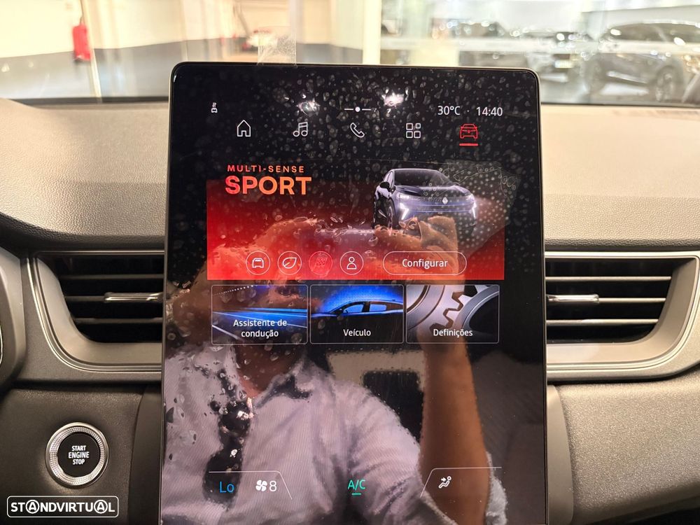 Renault Captur 1.0 TCe Techno Bi-Fuel - 28