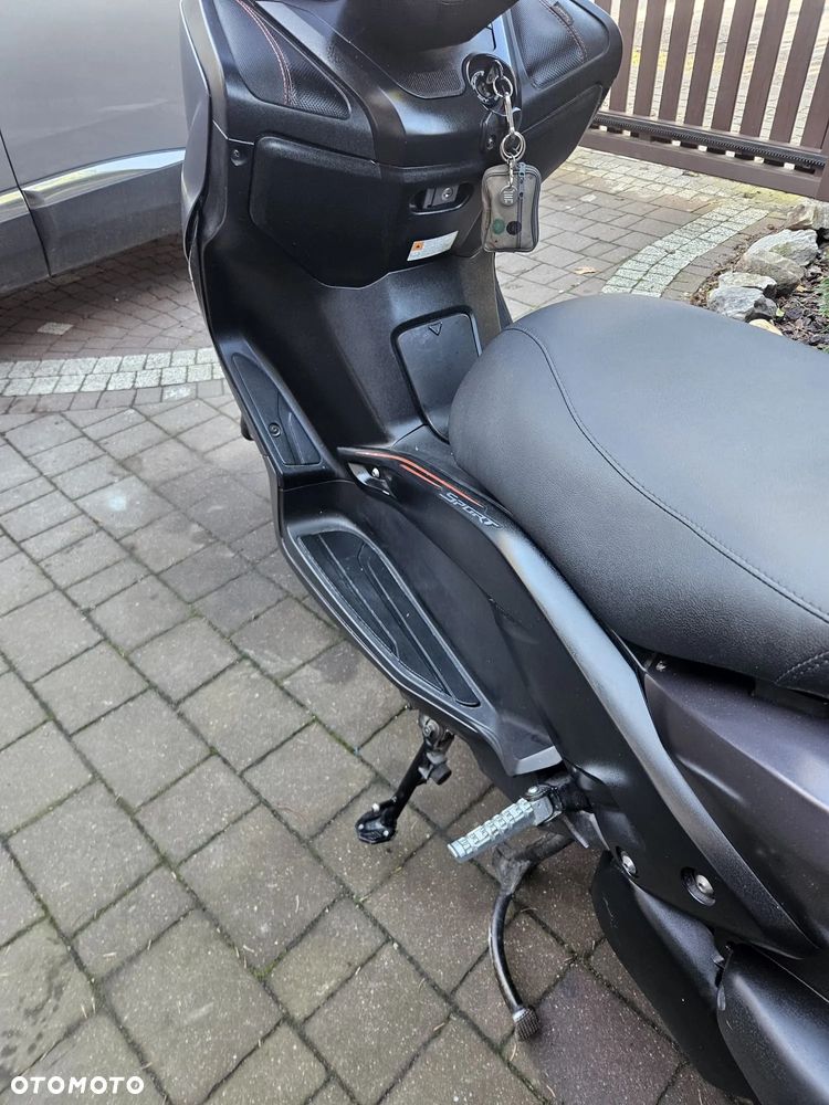 Yamaha X-max - 12