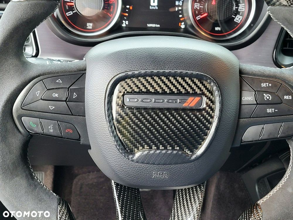 Dodge Challenger - 27