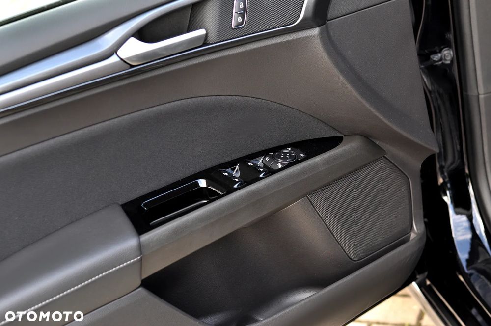 Ford Mondeo 2.0 EcoBlue Titanium - 22