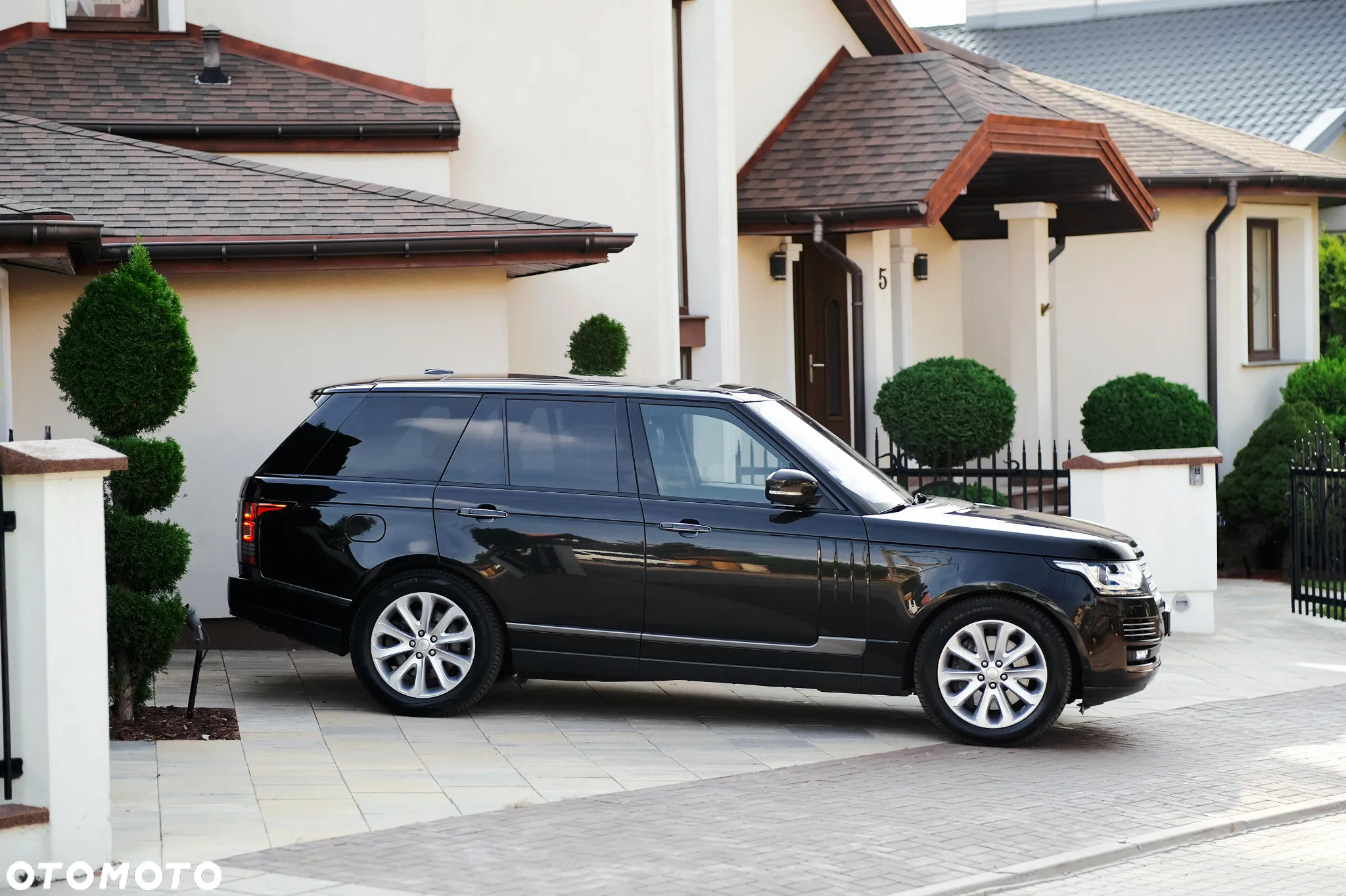 Land Rover Range Rover 4.4SD V8 AB Black - 4