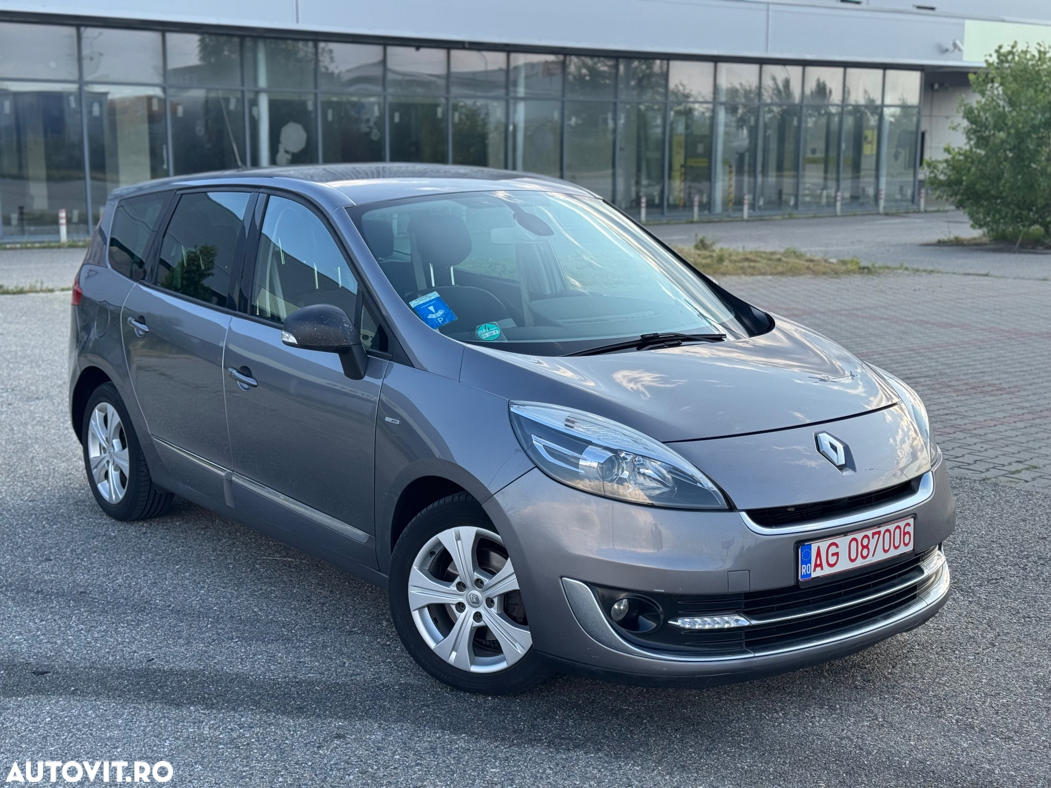 Renault Grand Scenic dCi 130 FAP Start & Stop Bose Edition - 5