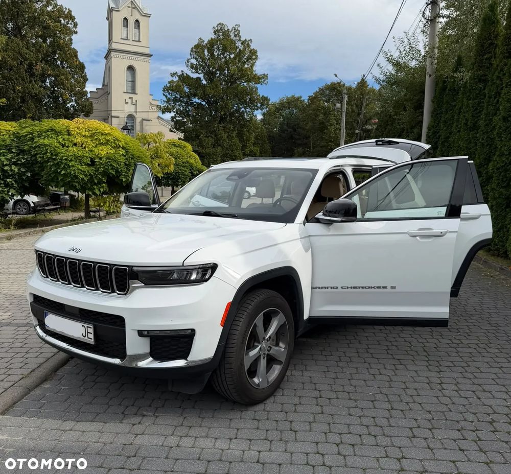 Jeep Grand Cherokee - 11