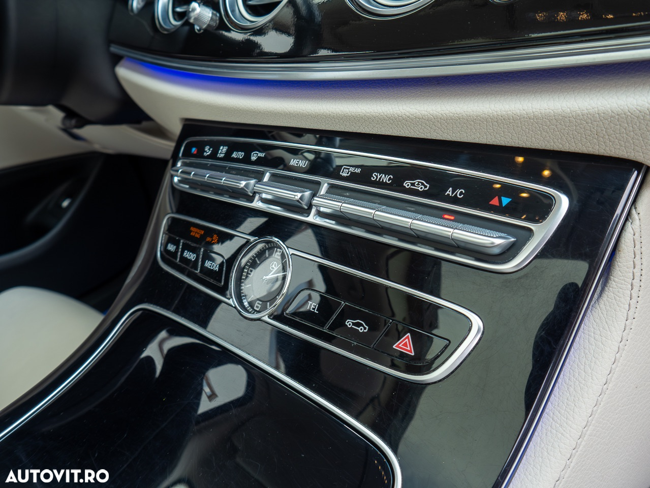 Mercedes-Benz E 220 d 9G-TRONIC Exclusive - 31