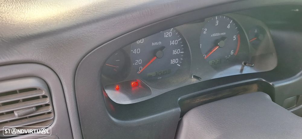 Nissan Navarra D22 4x4 - 8