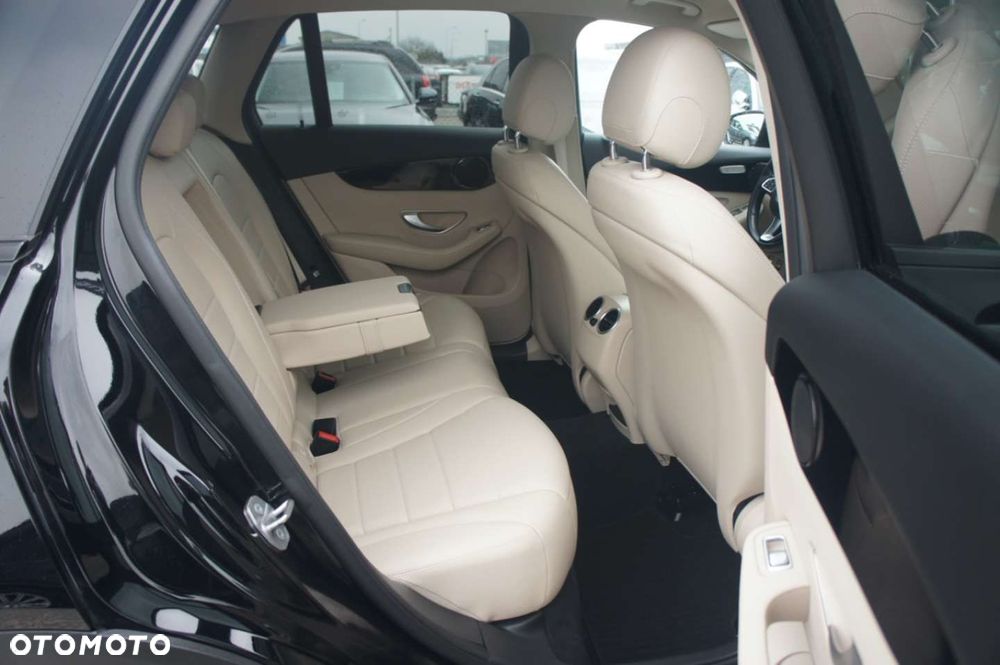 Mercedes-Benz GLC - 18