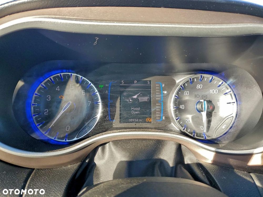 Chrysler Pacifica - 12